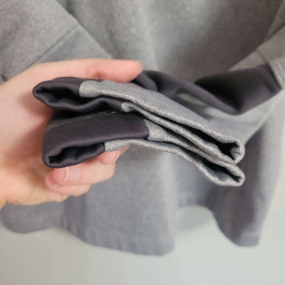 The North Face Gray Soft Shell 1/4 Zip Sweater - Picture 4 of 5